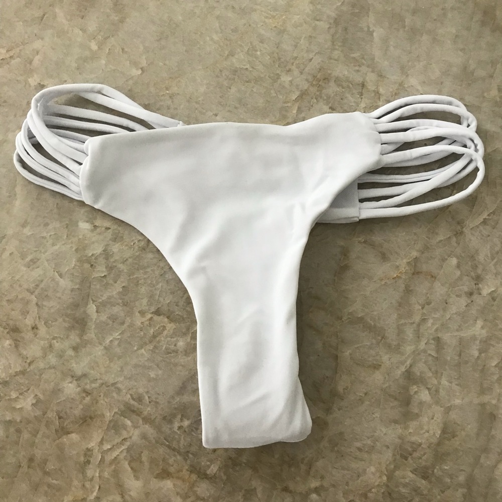 🔥White Mesh Flower Bikini Top and Bottom - Picture 6 of 8